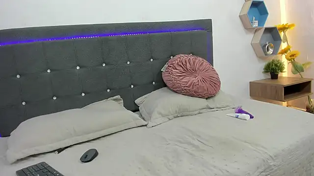 NatashaDiamond webcam