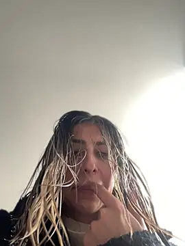 ameellie (G young) - Play with BOOBS on TOPLESSSS!!!