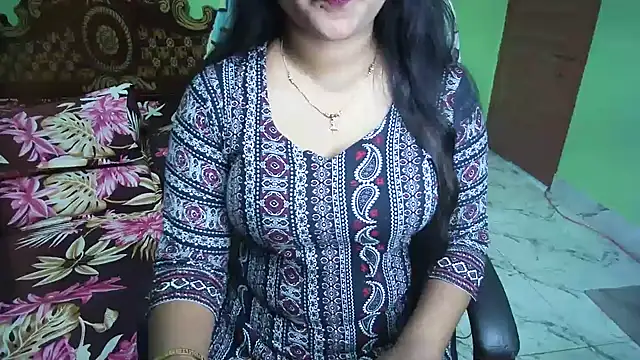 BengaliQueenStar webcam