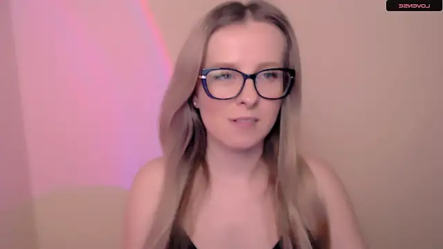 AnnePeach webcam