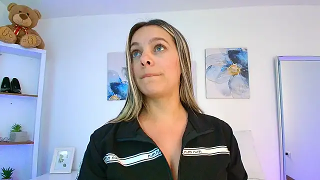 Isabella_Harley webcam