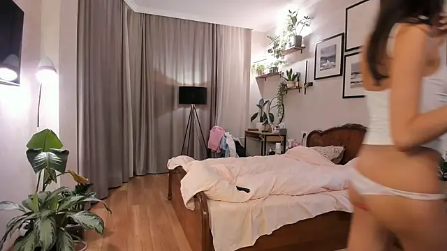 nicoleluv (F young) - OIL ASS