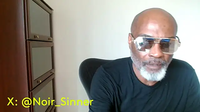 sinnernoir - Sinnernoir's free webcam - UK Sex Cams