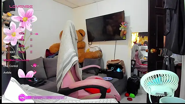 Lawrncesofiets live sex cam