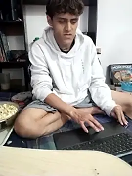 AoA-BoyStudent webcam