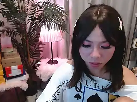 AsianTrixxx webcam