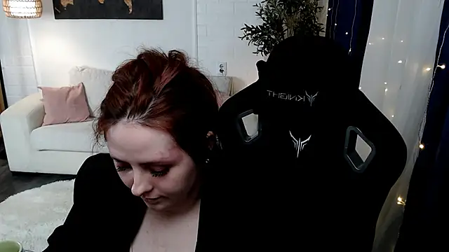 Hennessy_bunny webcam