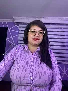 miiaajoness - MiiaaJoness's free webcam - UK Sex Cams