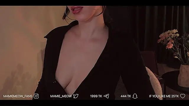 Mamiemeow live sex cam