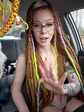 Webcam Model (LucidLucy)  is live.Free join now!