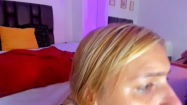 lana-rosse - Lana-rosse's free webcam - UK Sex Cams