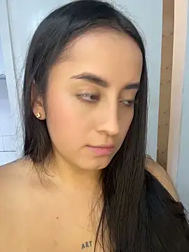 Antonella_Julieta webcam