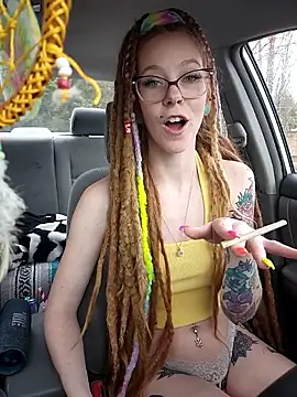 lucidlucy (F young) - Shake some booty outside car!