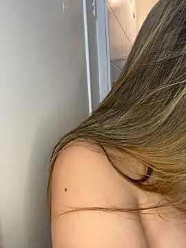 Antonella_Julieta live sex cam