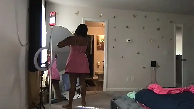 MakeMeCumAsia webcam