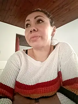 Webcam Model (coral_smitth) is live