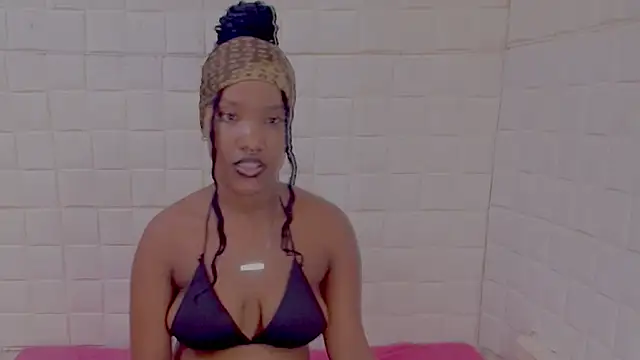 EroticSexyPrada webcam