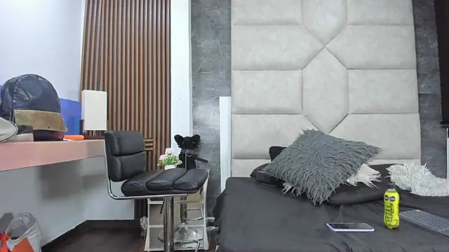 Vaiolett_Smith webcam