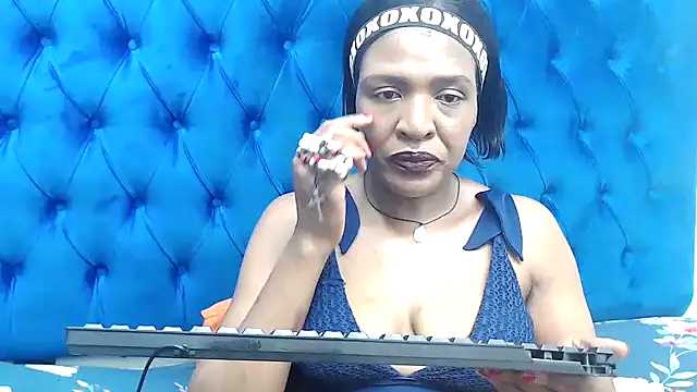 SpicyQueenxxxx webcam