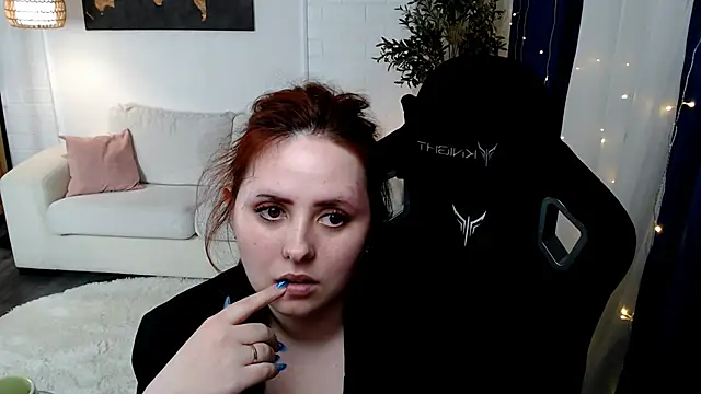 Hennessy_bunny webcam