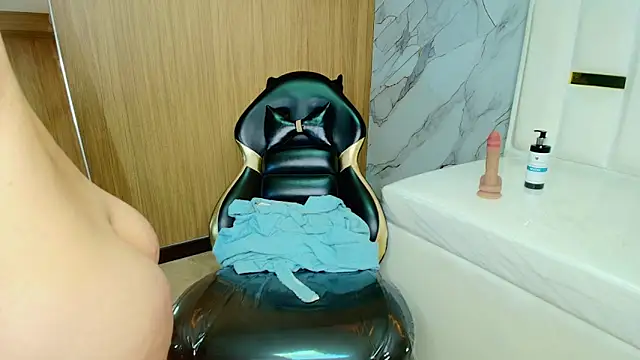 rox_luxury_tf webcam