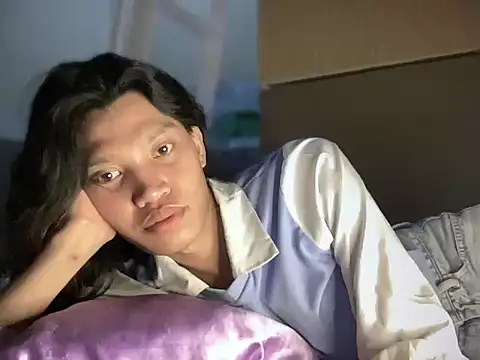 Yourgoddess_jayve webcam