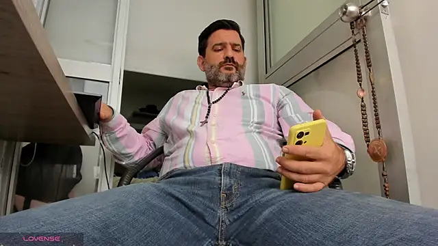 Maxi_thebig_daddy webcam