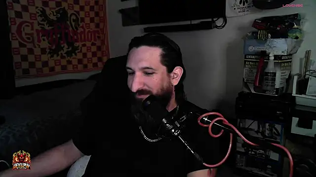 DevilPup75_ webcam
