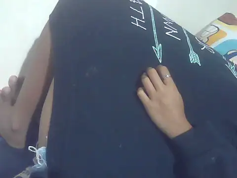 lovelypinay31xx webcam