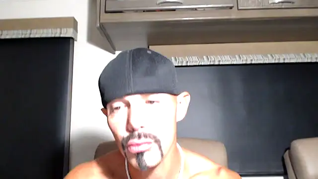 thickd2c - ThickD2C's free webcam - UK Sex Cams