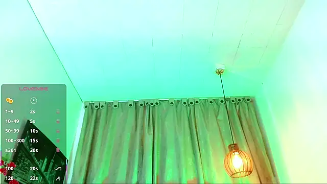 katha_Crawford webcam