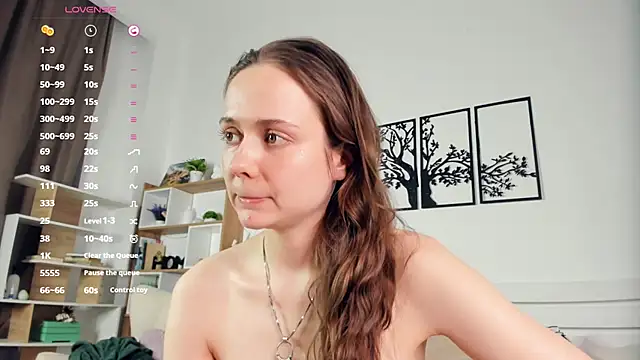 MalvinaTrafford webcam