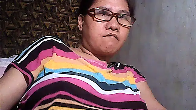 sweetsosie18 - Sweetsosie18's free webcam - UK Sex Cams