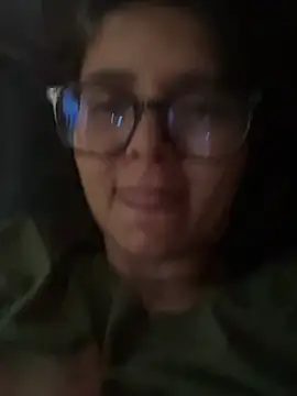 midsize_94 (F young) - Tirar a calça