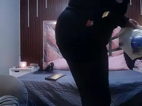 scarletjonescl202 - Scarletjonescl202's free webcam - UK Sex Cams