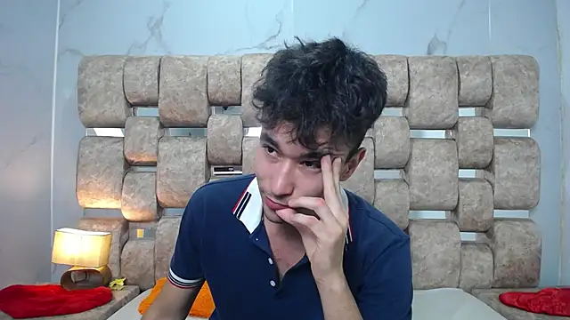 kathyaiden (Ask my age) - good afternoon welcome to my room