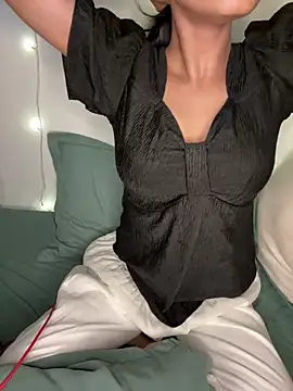 Webcam Model (godessoflust)  is live.Free join now!