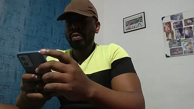 strong__anthony webcam