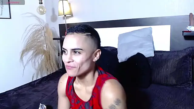 Liiamthompson webcam