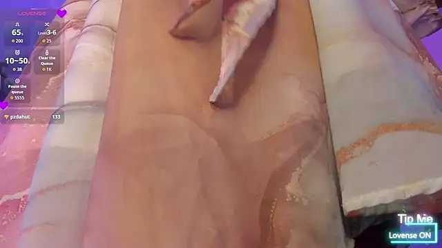 Yourwishisme_val webcam