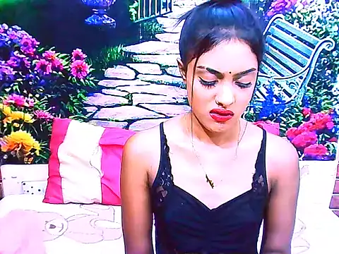 IndianPretty14u2Luv webcam
