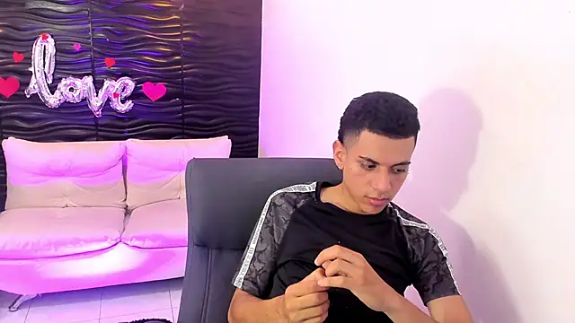 dominicjonnes webcam