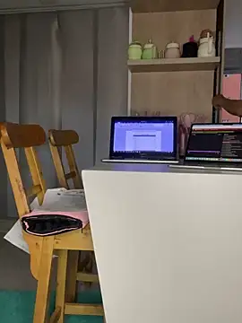 tabata_monroee webcam