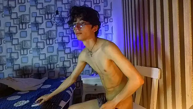 Twink_Sebas7 webcam