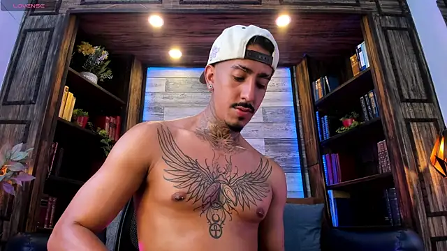 Donovan_Desmond webcam