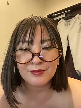 mitsuco_surflady - Mitsuco_surflady's free webcam - UK Sex Cams