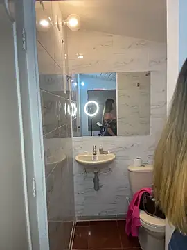 Antonella_Julieta webcam