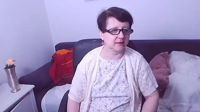 christarose (F mature) - bunny dance,naked