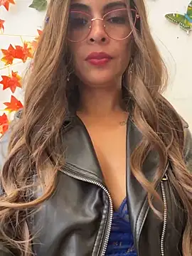 astrid-- (G young) - Make me naughty (rub pussy)