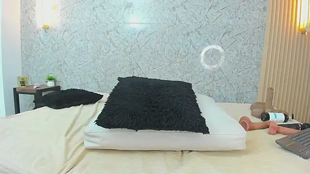 antonella_west - Antonella_west's free webcam - UK Sex Cams